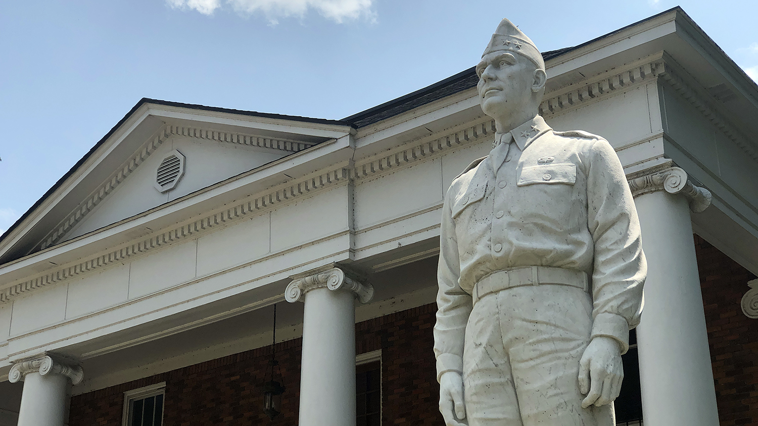 Statue of Gen. William Lee in front of his family home.