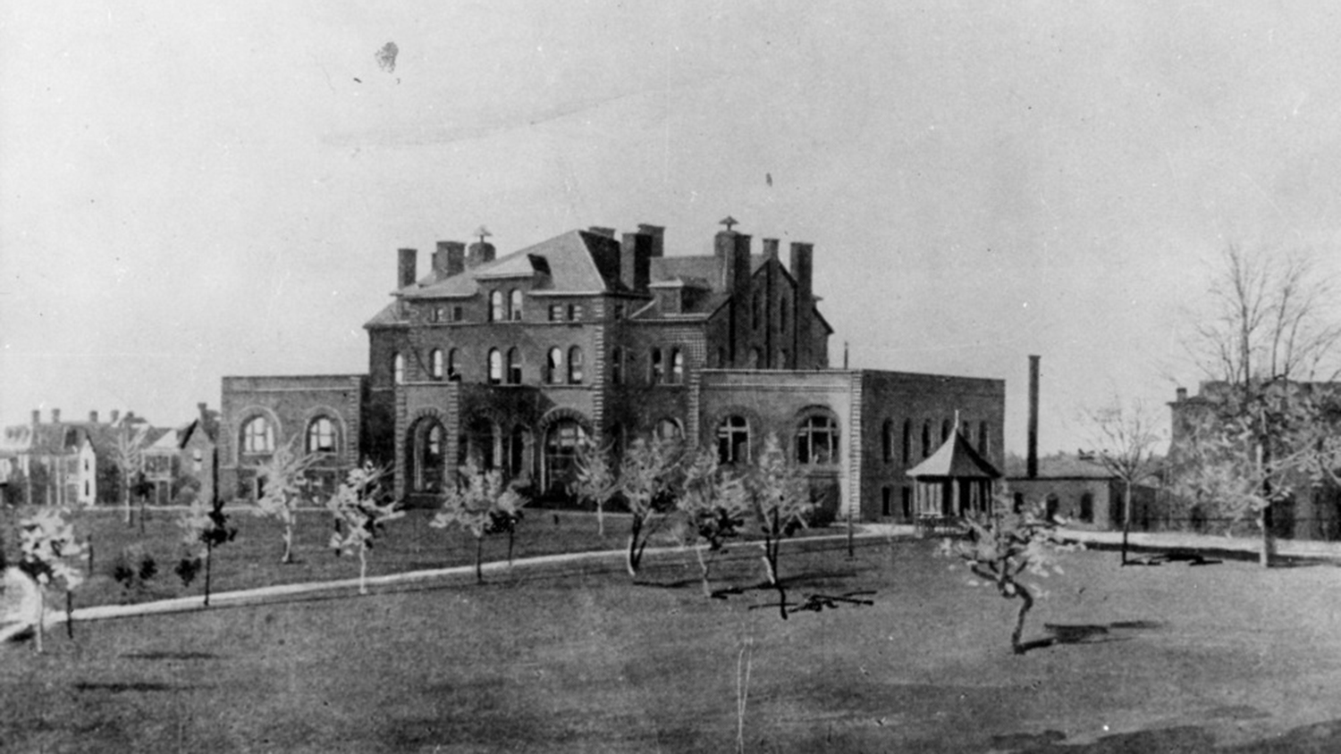 1890 photo of Holladay Hall.