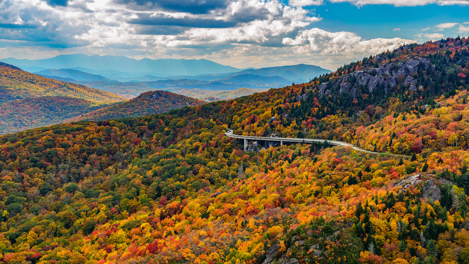 Blue Ridge Parkway National Park Sunrise Scenic Mountains Autumn Landscape