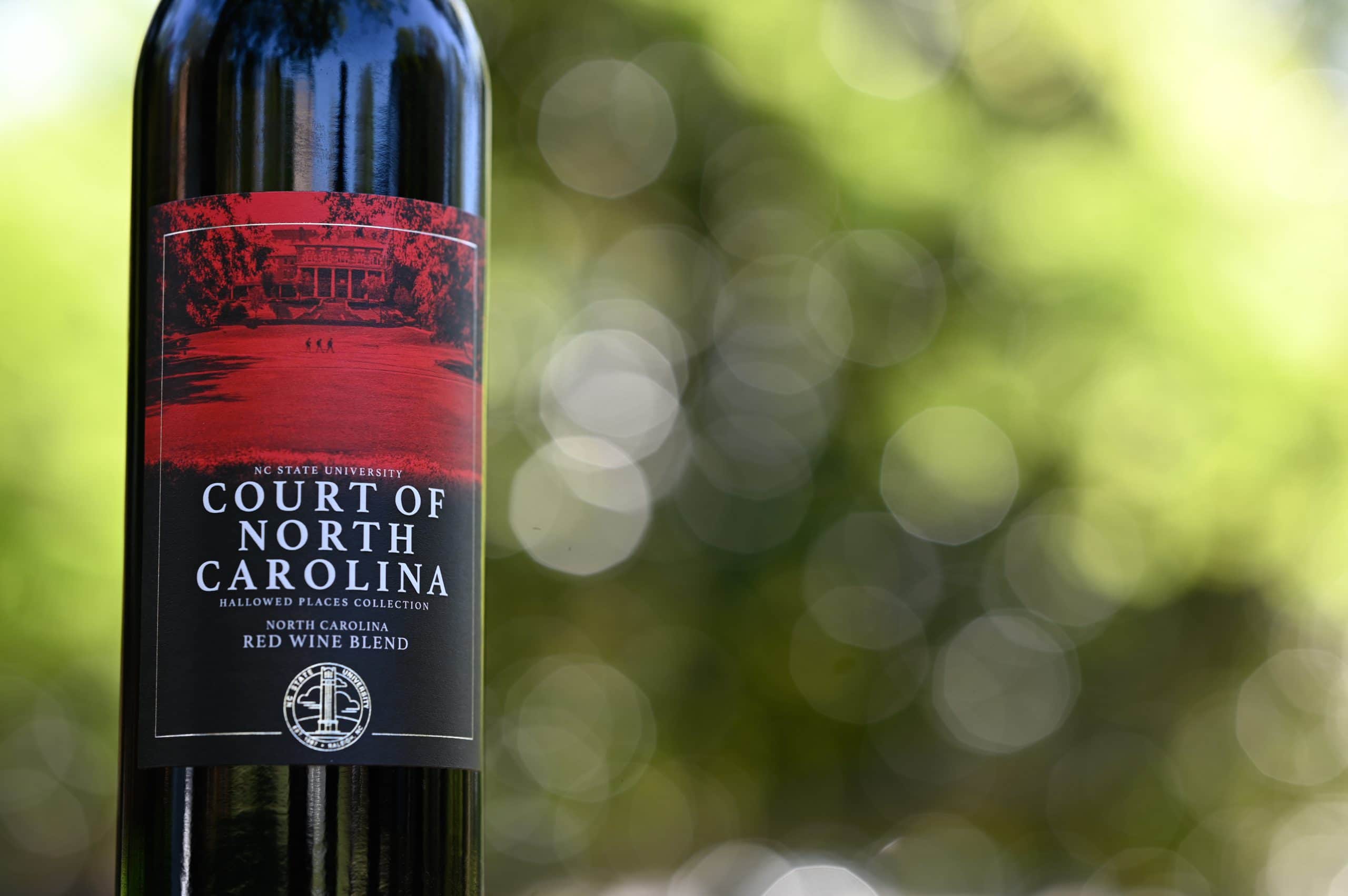 The newest wine in the university's Hallowed Places collection, featuring the Court of North Carolina.