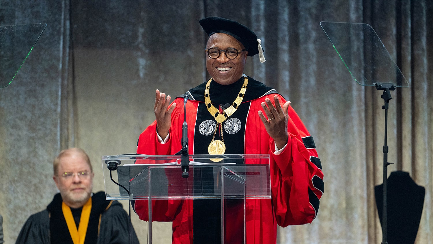 Chancellor Howell speaks during his installation ceremony